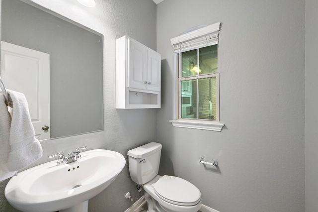 2032 Sauterne DR, Leander, TX 78641