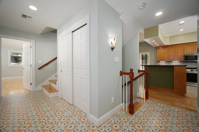 228 Cushing Road, Newmarket, NH 03857