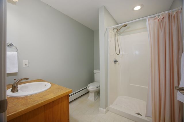 228 Cushing Road, Newmarket, NH 03857