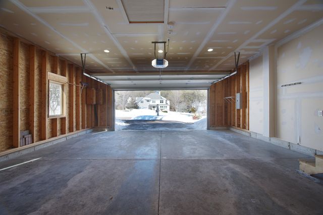 228 Cushing Road, Newmarket, NH 03857