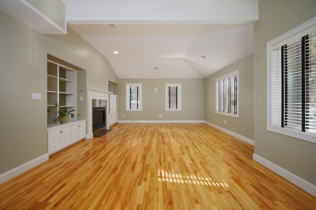 228 Cushing Road, Newmarket, NH 03857