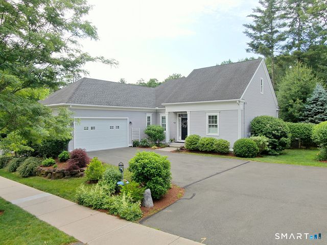 15 Bantry Road 15, Simsbury, CT 06070