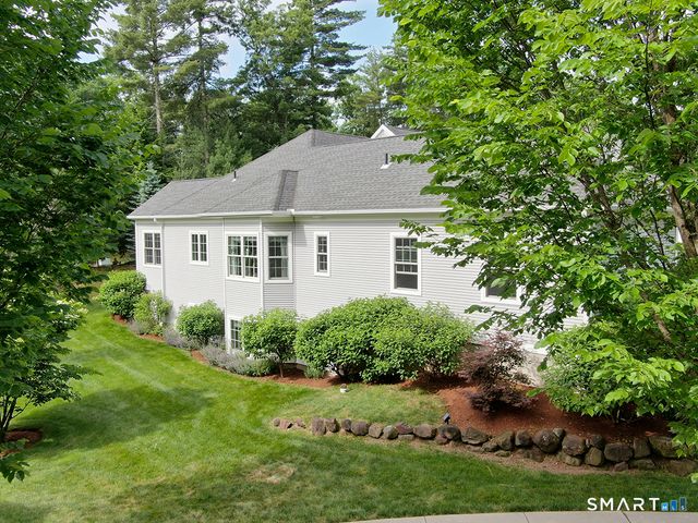 15 Bantry Road 15, Simsbury, CT 06070