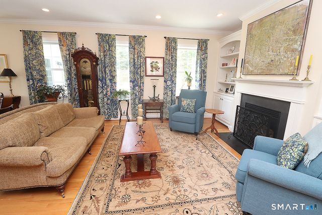 15 Bantry Road 15, Simsbury, CT 06070