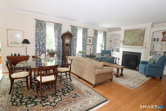 15 Bantry Road 15, Simsbury, CT 06070