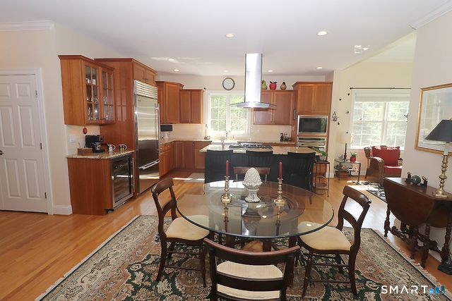 15 Bantry Road 15, Simsbury, CT 06070