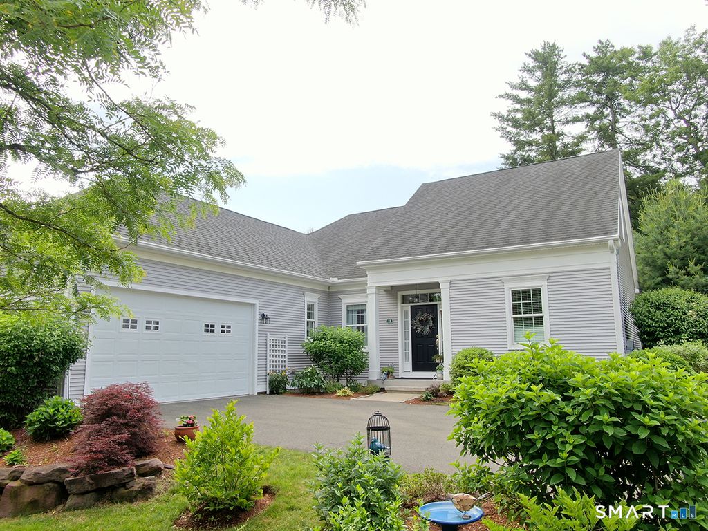 15 Bantry Road 15, Simsbury, CT 06070