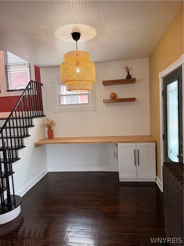 90 Hedley Place, Buffalo, NY 14208