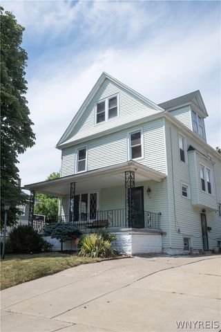 90 Hedley Place, Buffalo, NY 14208