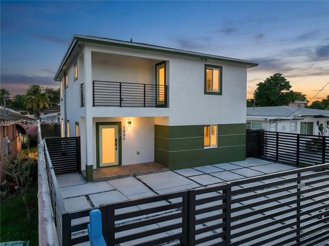 1886 NW 68th St, Miami, FL 33147