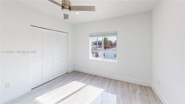 1886 NW 68th St, Miami, FL 33147