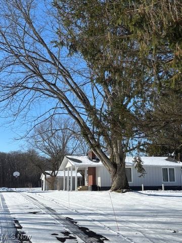 2747 Barclay Messerly Road, Southington, OH 44470