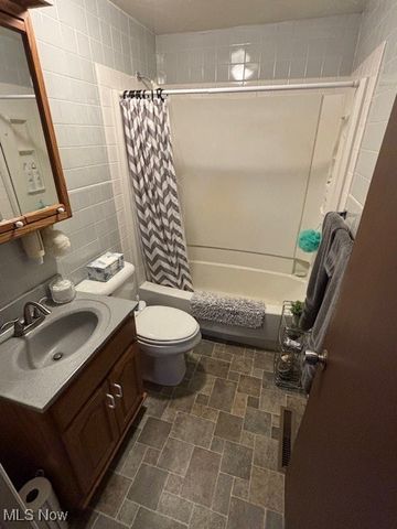 2747 Barclay Messerly Road, Southington, OH 44470