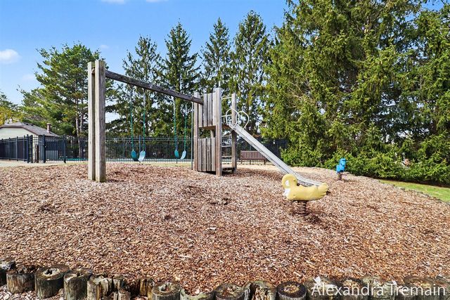 3312 Devonwood Hills Drive C, Grand Rapids, MI 49525