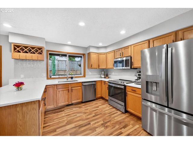 5359 Nw WICKIUP Way, Portland, OR 97229