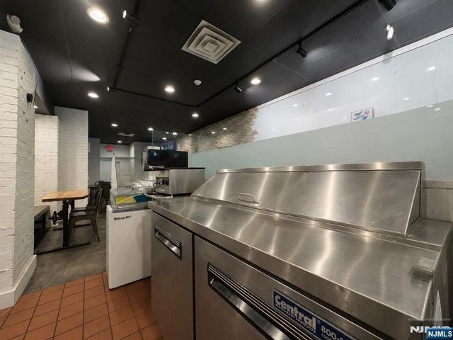 332 Broad Avenue, Leonia, NJ 07605