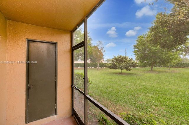 10330 NW 8th St 104, Pembroke Pines, FL 33026