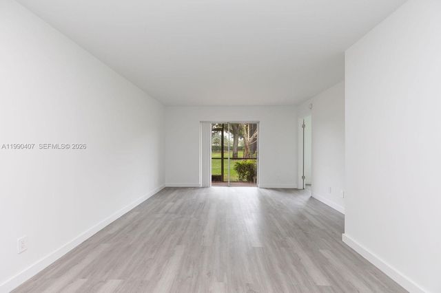 10330 NW 8th St 104, Pembroke Pines, FL 33026