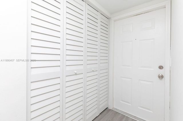 10330 NW 8th St 104, Pembroke Pines, FL 33026