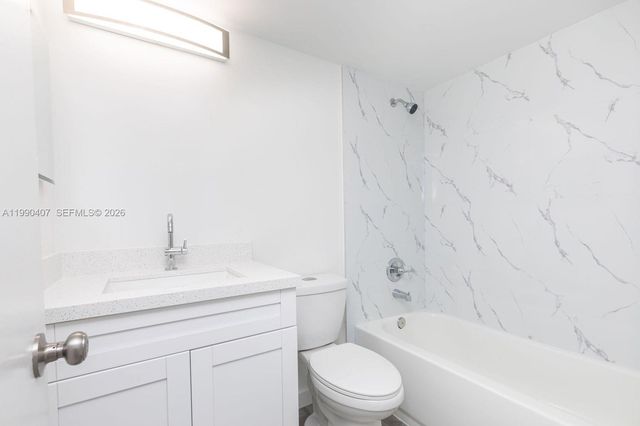 10330 NW 8th St 104, Pembroke Pines, FL 33026