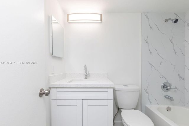 10330 NW 8th St 104, Pembroke Pines, FL 33026