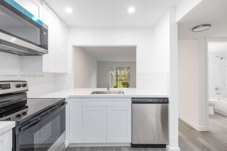 10330 NW 8th St 104, Pembroke Pines, FL 33026