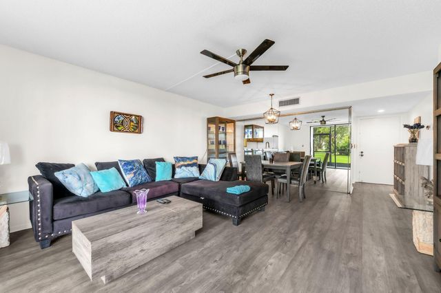 5220 Las Verdes Circle 108, Delray Beach, FL 33484
