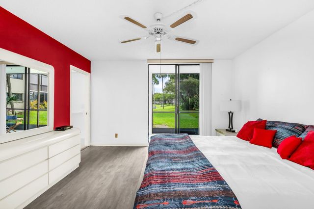 5220 Las Verdes Circle 108, Delray Beach, FL 33484