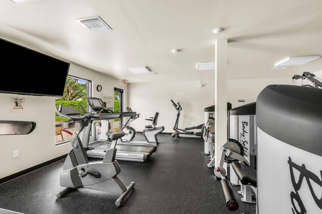 5220 Las Verdes Circle 108, Delray Beach, FL 33484