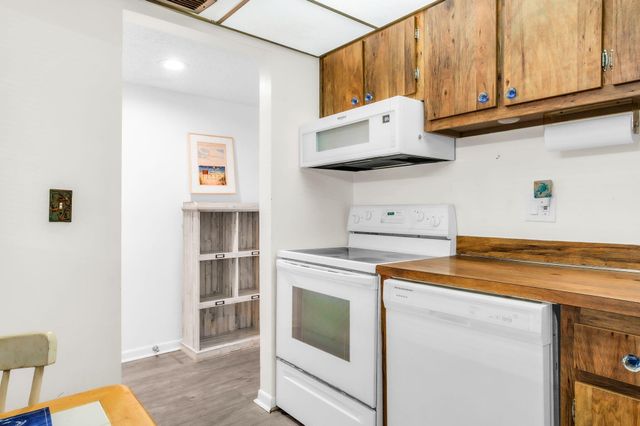 5220 Las Verdes Circle 108, Delray Beach, FL 33484