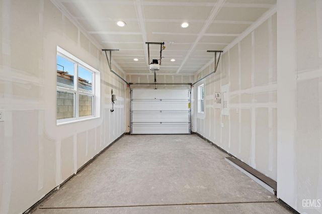 418 S Williams Street, Bakersfield, CA 93307