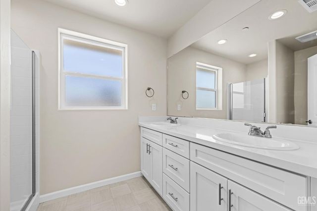 418 S Williams Street, Bakersfield, CA 93307