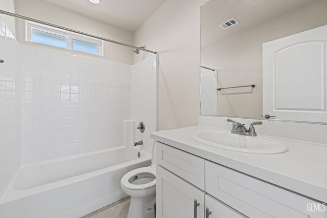 418 S Williams Street, Bakersfield, CA 93307