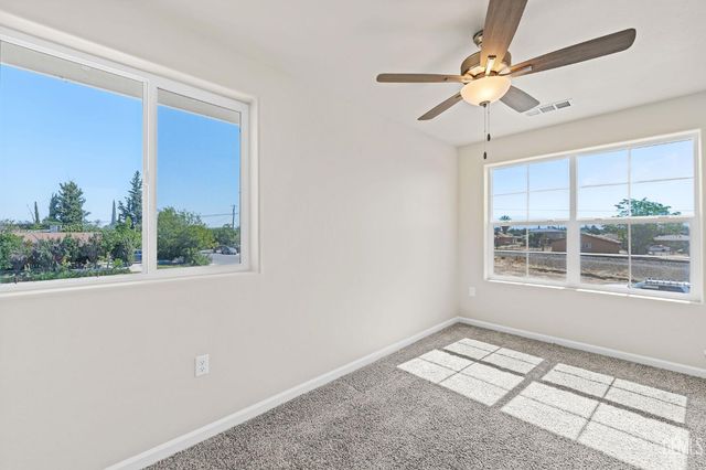 418 S Williams Street, Bakersfield, CA 93307