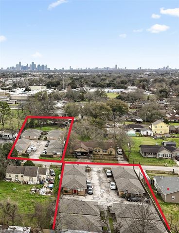 904 Ellena Road 16, Houston, TX 77076