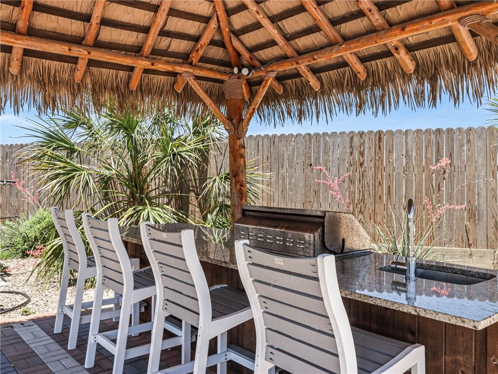 1100 Port St 29, Port Aransas, TX 78373 — photo 2
