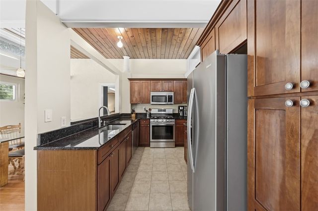 2322 Marbury Rd, Churchill Boro, PA 15221