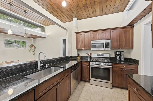 2322 Marbury Rd, Churchill Boro, PA 15221