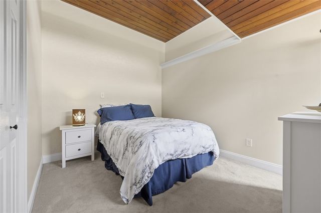 2322 Marbury Rd, Churchill Boro, PA 15221