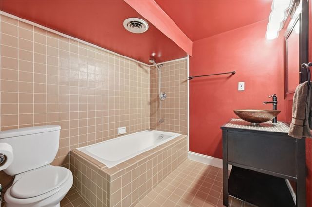 2322 Marbury Rd, Churchill Boro, PA 15221