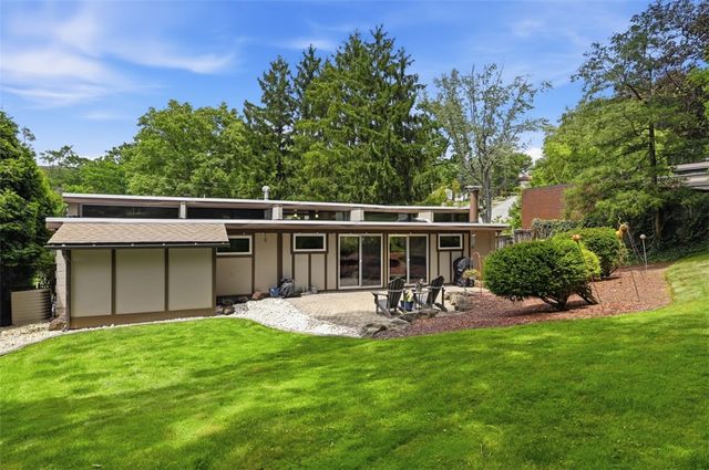 2322 Marbury Rd, Churchill Boro, PA 15221