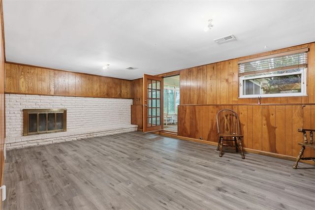 6382 Houghten Drive, Troy, MI 48098