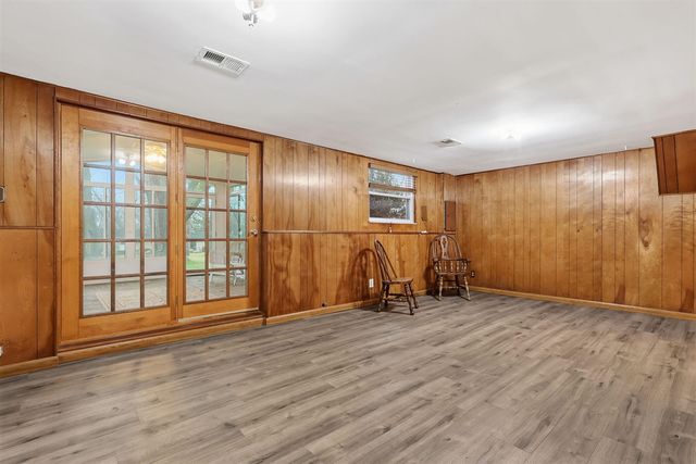 6382 Houghten Drive, Troy, MI 48098