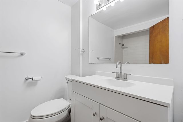 6382 Houghten Drive, Troy, MI 48098