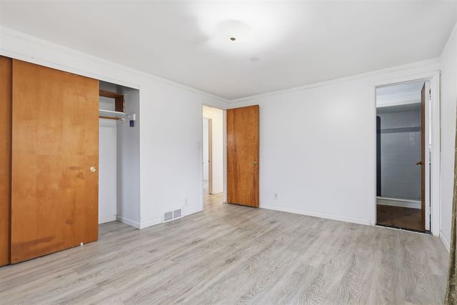 6382 Houghten Drive, Troy, MI 48098