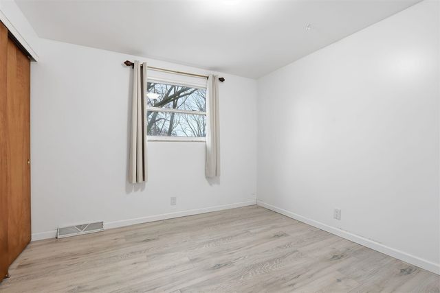 6382 Houghten Drive, Troy, MI 48098