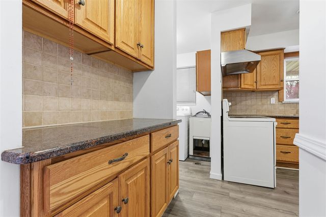 6382 Houghten Drive, Troy, MI 48098