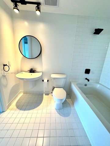 10 SW South River Dr 1710, Miami, FL 33130