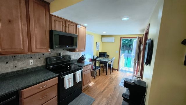 66 Edgemere Rd, Lynn, MA 01904
