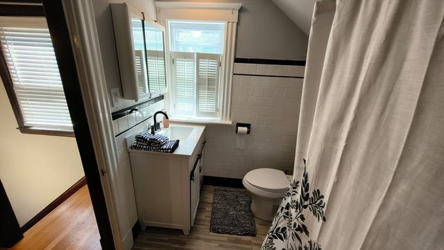 66 Edgemere Rd, Lynn, MA 01904